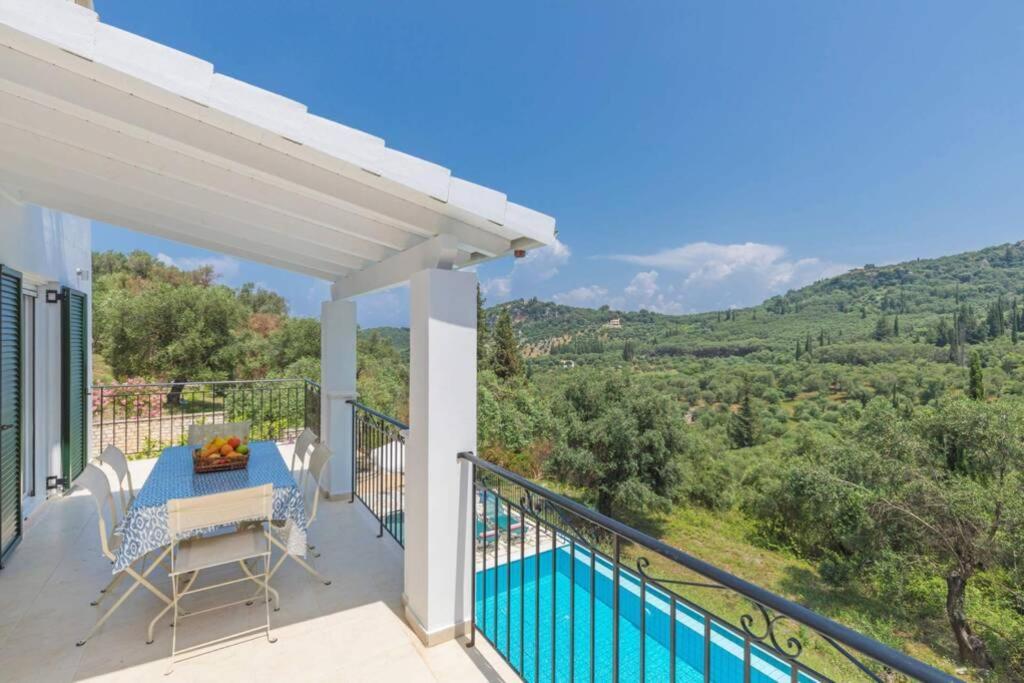 Strongyli  Villa Eleonas מראה חיצוני תמונה